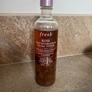 Fresh rose toner